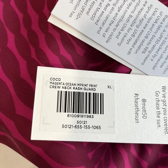 Mott50 Coco Crew Neck Rashguard in Magenta Ocean Print L and XL - Picture 10 of 11